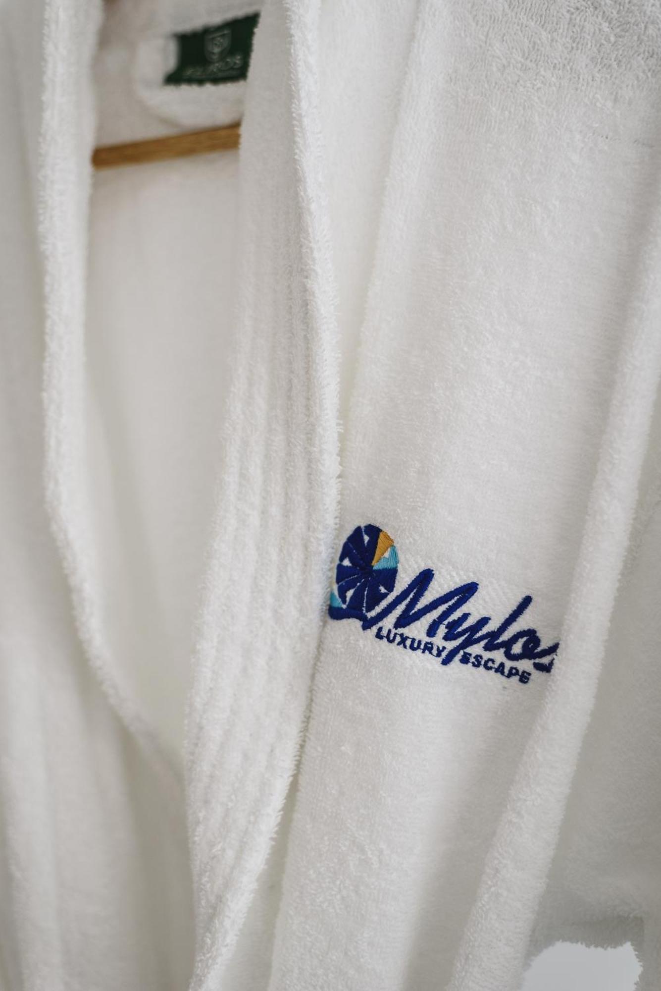 Mylos Luxury Escape *